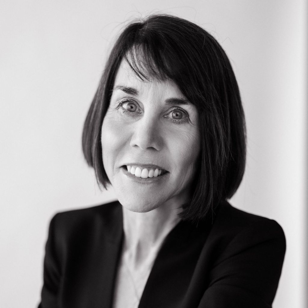 Headshot of Kathleen Waldorf, FACS, board-certified plastic surgeon at The Waldorf Center For Plastic Surgery