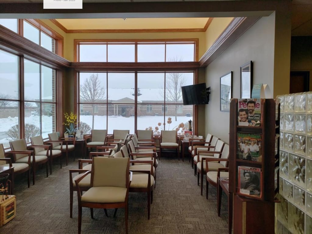 02-waiting-room-area