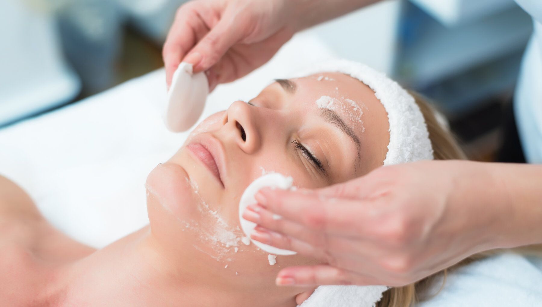 Clinical Customized Facial