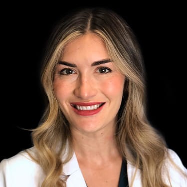 Headshot of Kristen Roff, NP-C, certified nurse practitioner at Florida Dermatology & Plastic Surgery