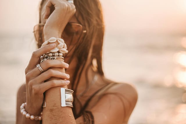 bracelets on wrist possible cause of rash on woman