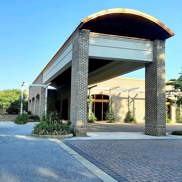 Henghold Dermatology clinic exterior in Pensacola, FL