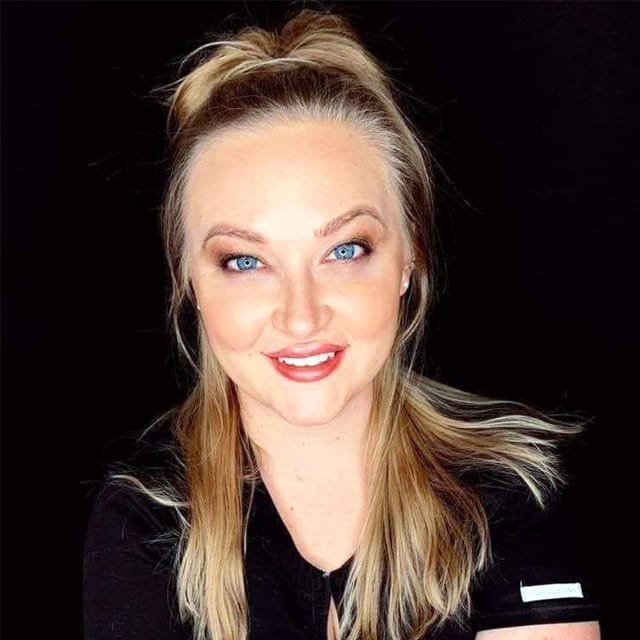Headshot of Emily Hemming, LE, aesthetician at Forefront Dermatology