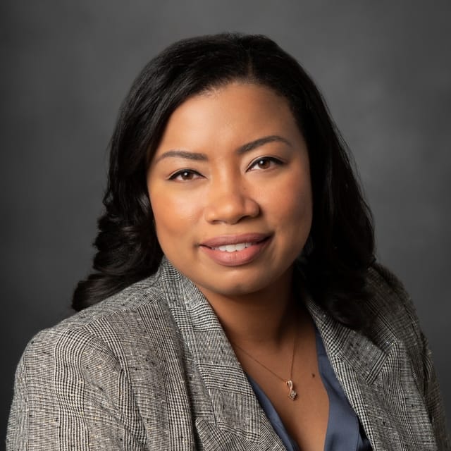 Headshot of Stacy Hernandez, FNP-BC, family nurse practitioner at Forefront Dermatology