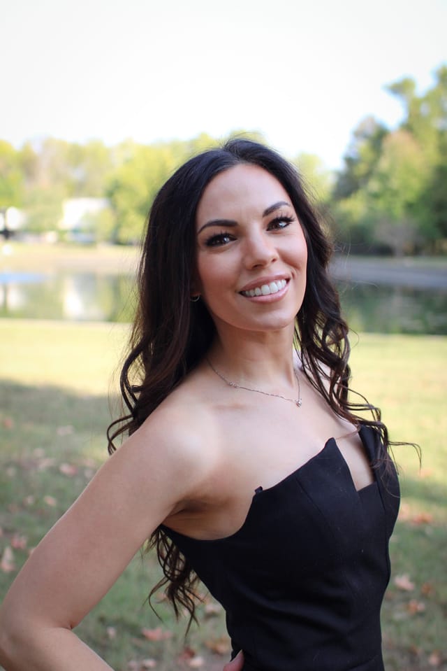 Headshot of Cydney Jane Herndon, LE, aesthetician at Swann Dermatology