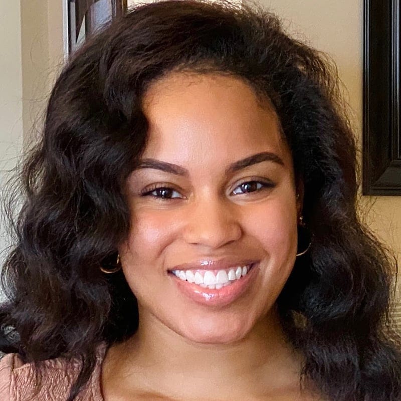 Headshot of Jasmine Alligood, LE, aesthetician at Forefront Dermatology