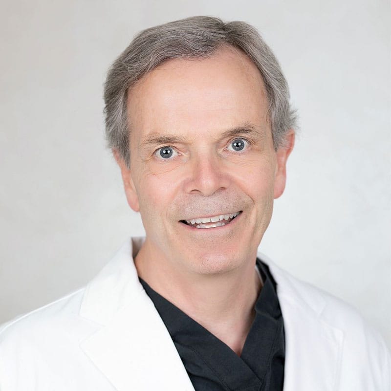 Headshot of Franklin D. Richards, MD, board-certified plastic surgeon at Cosmetic Surgery Associates