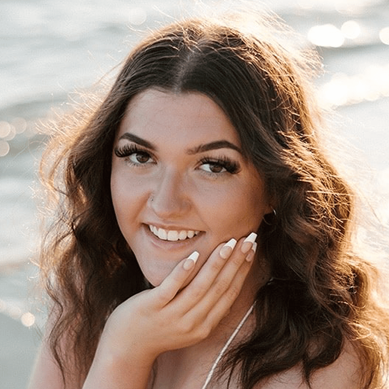Headshot of Brinley Faith Hinsberg, LE, aesthetician at Henghold Dermatology