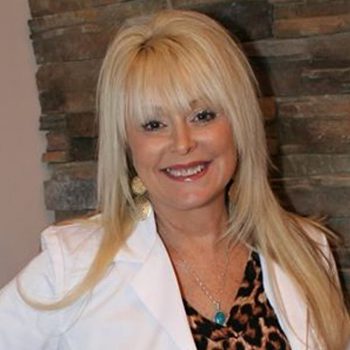 Bonnie McDermott, LE
