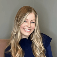 Sydnie Mayer, Aesthetician