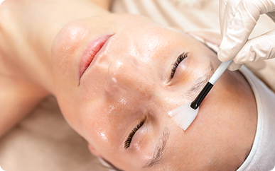 <strong>Peels</strong> to Reveal Brighter, Smoother Skin 