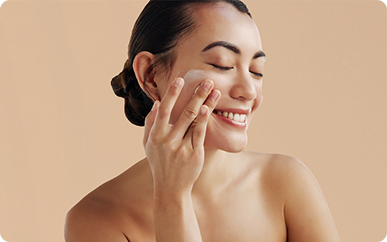 <strong>Skincare</strong> Essentials to Brighten & Hydrate 